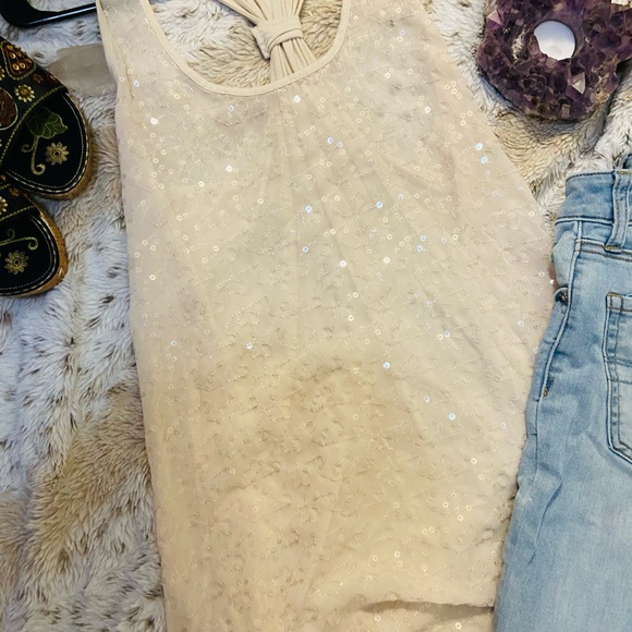 Sold ✌🏻 - Picture 2 of 4